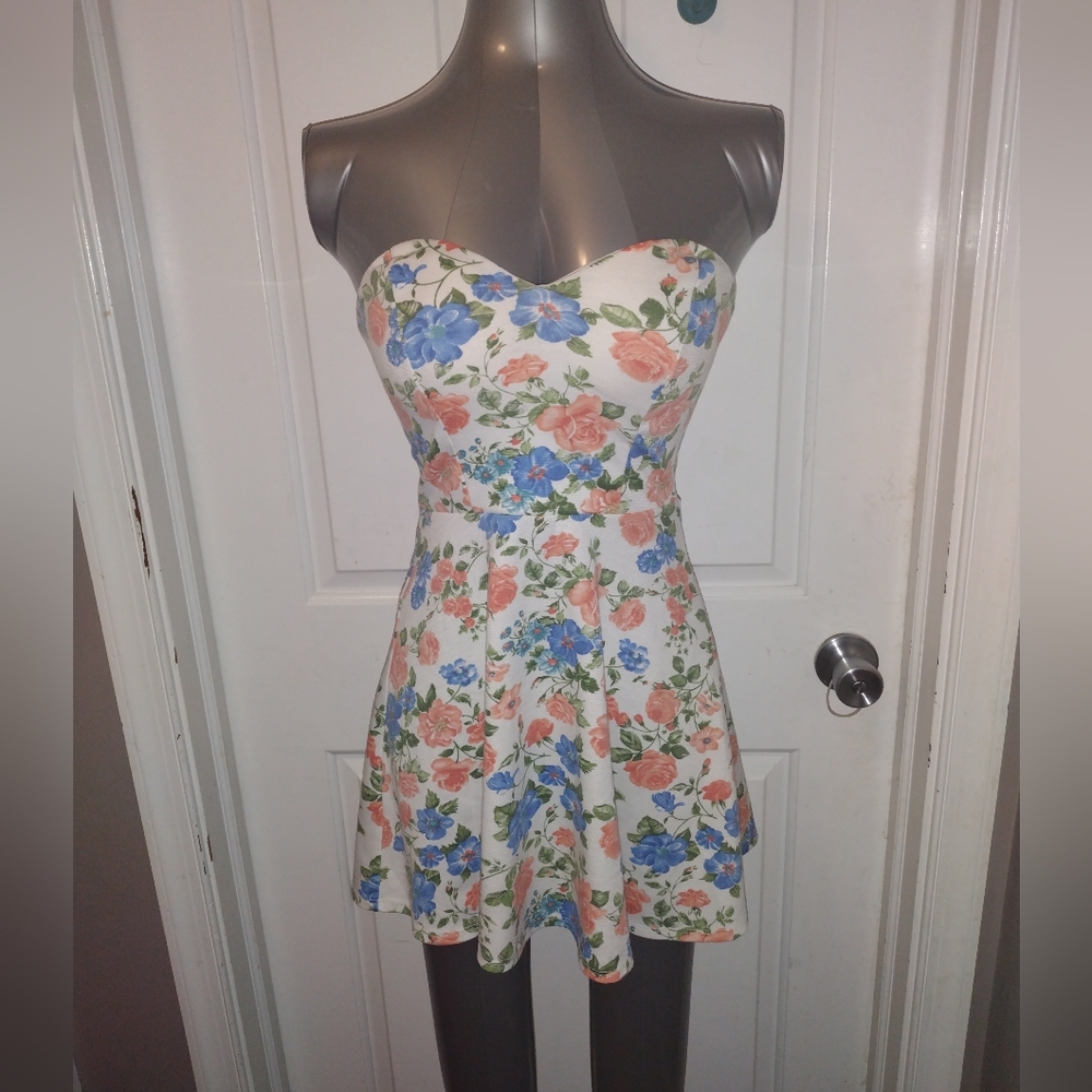 Charlotte Russe Strapless Floral Dress Sz M